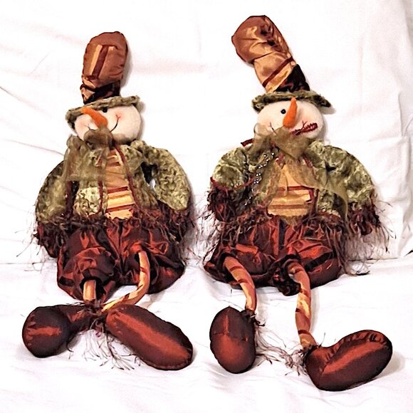 Creative Co-Op Shelf Sitter Snowman green/burgundy chic Christmas holiday decor - Picture 1 of 8